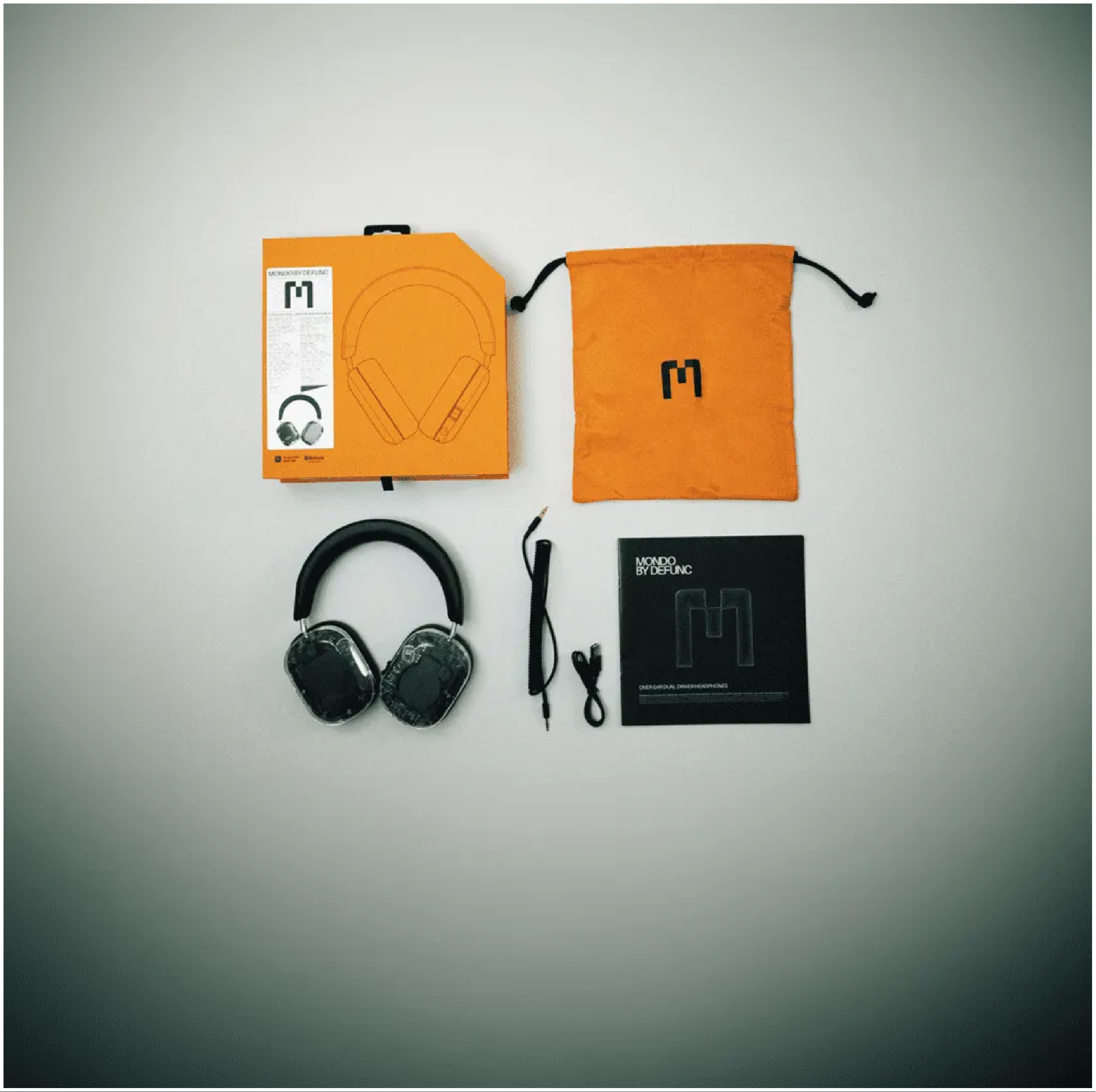 MONDO Over-Ear Headphones ワイヤレスヘッドホン Amazon.co.jp: MONDO Over Ear Headphones モンド オーバー